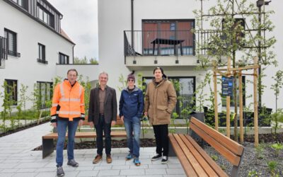 Die Platzgestaltung am Wittelsbacher Markt wertet das Langquaider Zentrum weiter auf